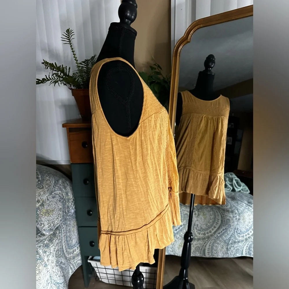 Knox Rose Sleeveless Mustard Top - Picture 2 of 7